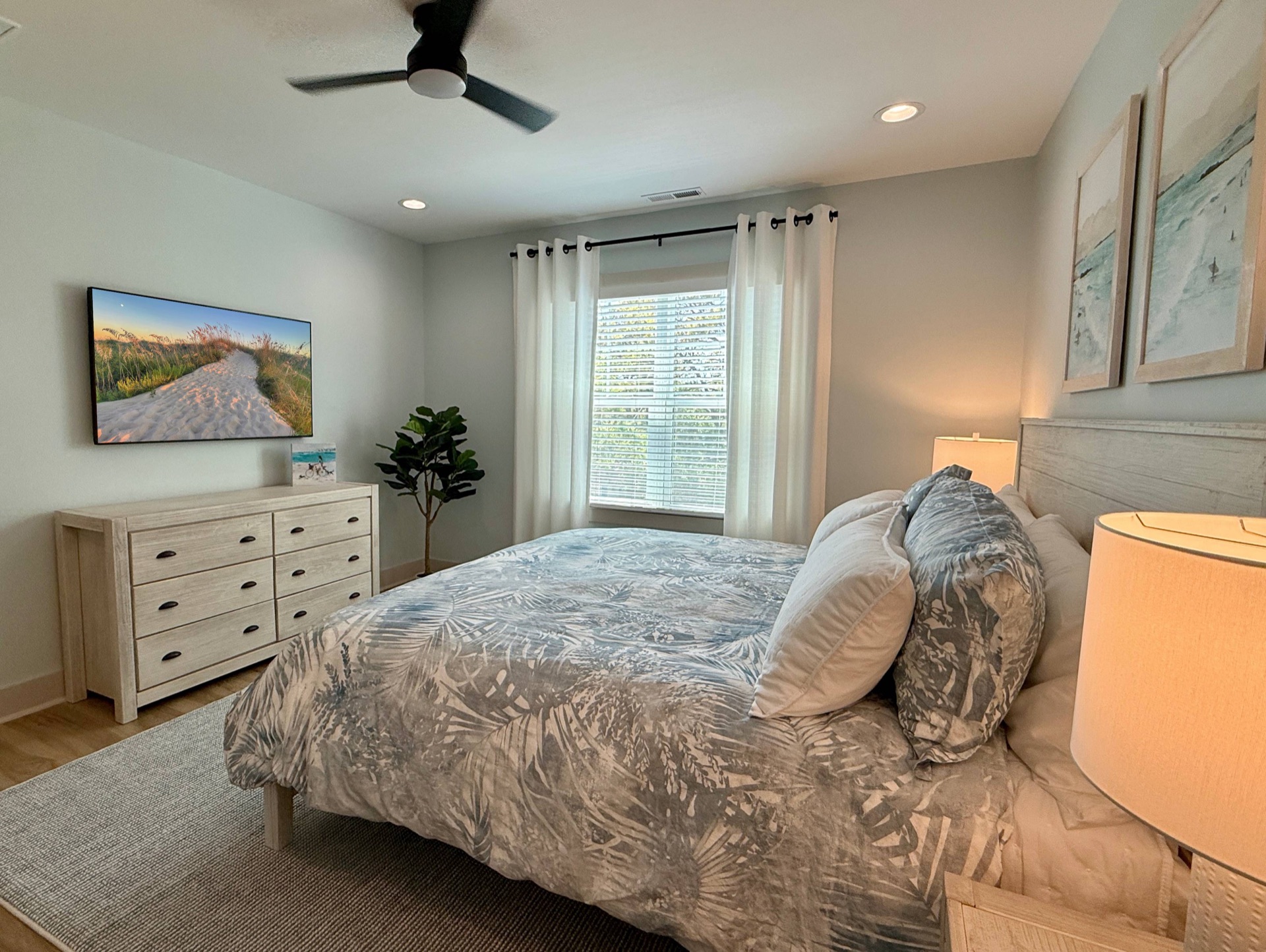 King en-suite bedroom with dedicated workspace and desk